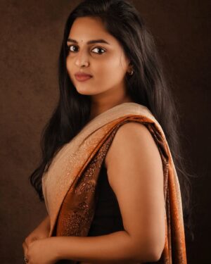 Thamizhvani Instagram - Kiss me with your eyes

Photography : @gk_.photography._ 

#instagram #fyp #explore #exploreinstyle