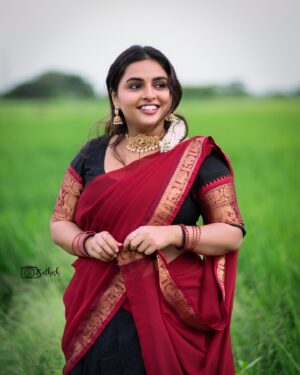 Thamizhvani Instagram - இனிய தீபாவளி நல்வழுத்துகள் 🪔🥳

Let the Diwali celebrations begin—bring on the sweets, lights, and joy! 🥳🥳

Half saree: @devyash_designs 
Photographer: @sathish_photography49