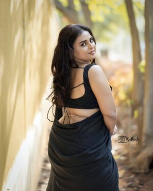 Thamizhvani Instagram - Living my best life 😇😇😇

@sathish_photography49 🤍

#fyp #suggestions #instagram #beaches #blacksaree