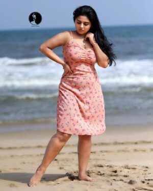Thamizhvani Instagram - Shades of pink babe🩷

Wear @durva_fashions 
Mua @happyfacesbynithi ❤️
Shot @manoj_mjphotography 

#fyp #instagram #pinkoutfit #pink💕