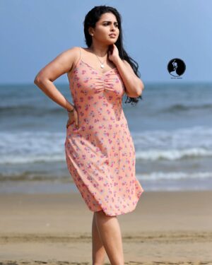 Thamizhvani Instagram - Shades of pink babe🩷

Wear @durva_fashions 
Mua @happyfacesbynithi ❤️
Shot @manoj_mjphotography 

#fyp #instagram #pinkoutfit #pink💕