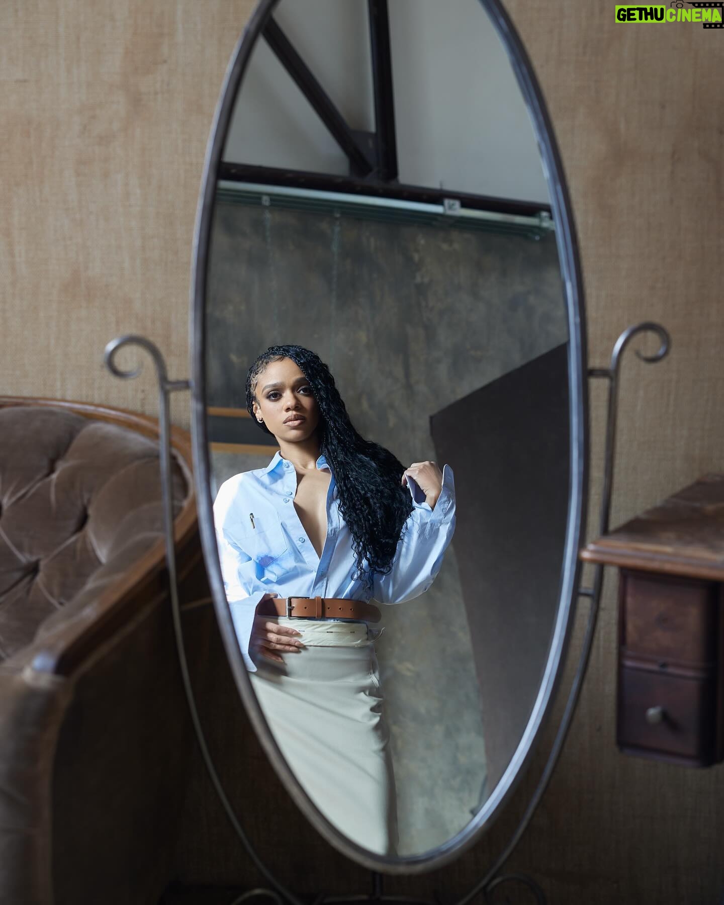 Tiffany Boone - 8.1K Likes - @numero_netherlands ❤️ ——————————————
photography @flxashstudios
styling @jasmine.amini
hair @indiamhammond
makeup @nadiamohamofficial
photography asst @jonomite
styling asst @highendmeggy
editor @timiletonja
interview @janaletonja