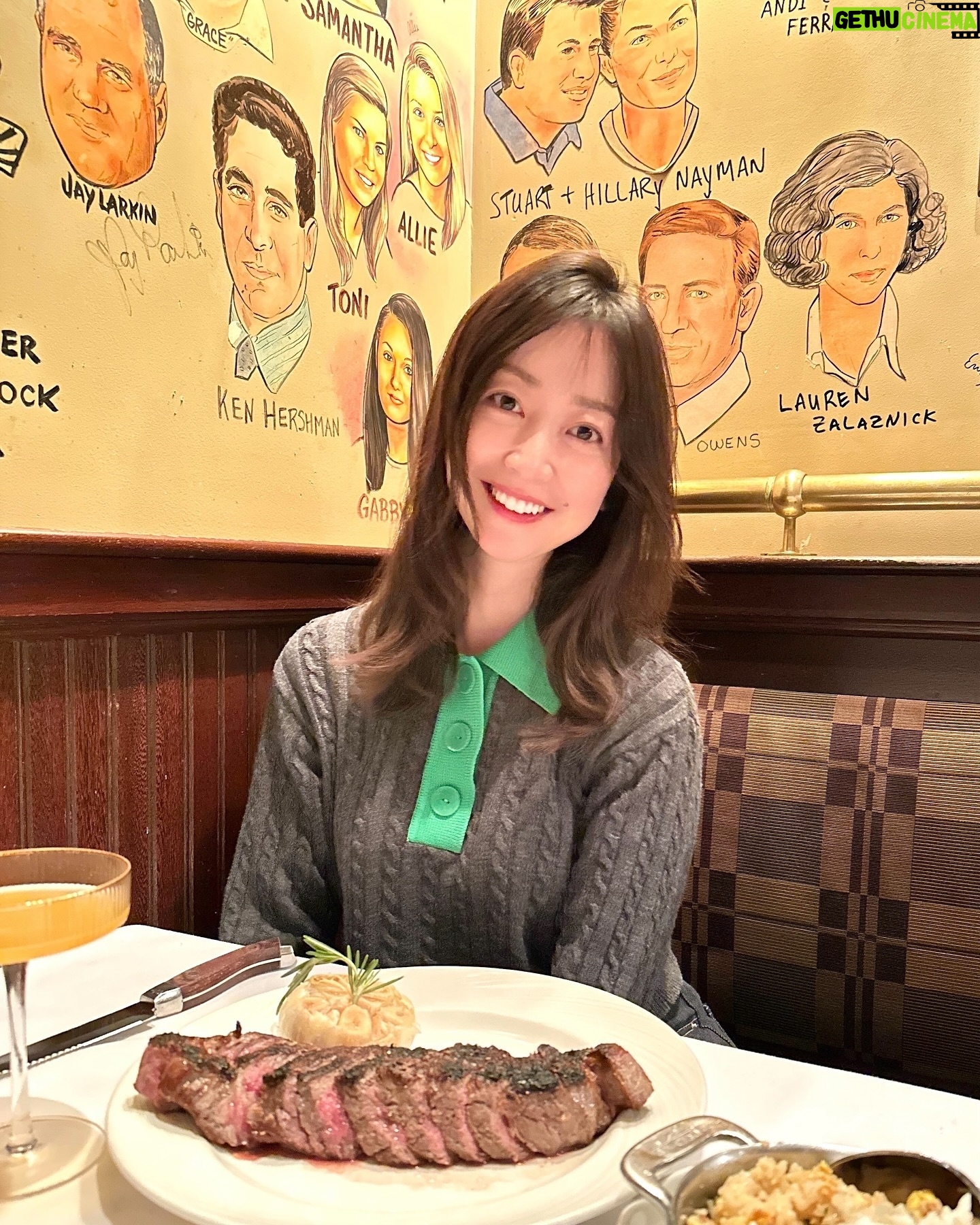 Tomoka Kurokawa - 6.2K Likes - ā”
ćć”ćć®ć¬ć¹ćć©ć³ćÆå£äøé¢ć«ęåäŗŗć®ä¼¼é”ēµµćęććć¦ćć¦ćē„ć£ć¦ććę¹ćę¢ćććØć愽ććć¾ćšé·ćéē¾å³ćććęēćęä¾ććć¦ććččć®ćåŗć ććć§šć¹ćć¼ććåć«ćć¦ććØć¦ćå¬ććććŖē§ć§ćš¤©
š
#é»å·ęŗč±ć®NYēéäø
#ęŗč±inNY
#nyc
#newyork
#newyorklife
#ćć„ć¼ćØć¼ćÆ
#ćć„ć¼ćØć¼ćÆēę“»
#thepalm
#thepalmrestaurant