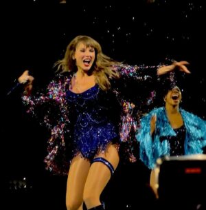 Tori Evans Instagram - 🥳👑🥳
.
.
.
Happiest of Happy Birthdays to the one and only

No amount of words will be able to accurately describe how incredible this woman is 

Wishing her the happiest of days and hoping her wishes come true as she has made mine ✨