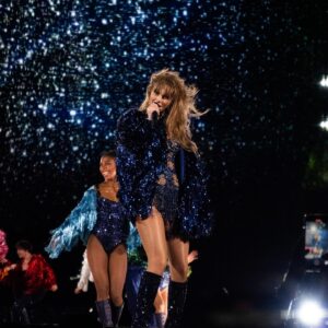 Tori Evans Instagram - The one when confetti falls to the ground🥹
.
.
.
Vancouver here we come for one last weekend with you! 🎉 I want to hear all your favorite show moments below ⬇️ because I know when the confetti falls for the last time, yall I’m going to be…😭😭😭😭 
Long Live the Eras Tour 
🩷❤️🧡💛💚🩵💙💜🤎🤍🩶🖤
📸 @razaeletan and many more that I’ve missed