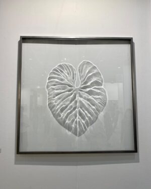 Tymee Instagram - Kiaf, Frieze Seoul 2024

귀엽고 매력있는 캐릭터, 캐릭터가 가진 무드, 
그리고 자연과 어우러지는 표현과 색감을 좋아해.

4시간30분 동안 뽈뽈뽈 돌아다니느라 다리는 아팠지만, 
좋아하는 작가님들 그림 많이많이 보고 
영감 가득 행복감 가득 충전하고 왔다. 

음악도 그림도 글도 다 좋아해서 뭐 하나 놓지를 못하겠다.
예술은 항상 아름답고, 어려워서 너무 매력적이야. 

#kiaf #frieze #키아프 #프리즈서울 #아트페어