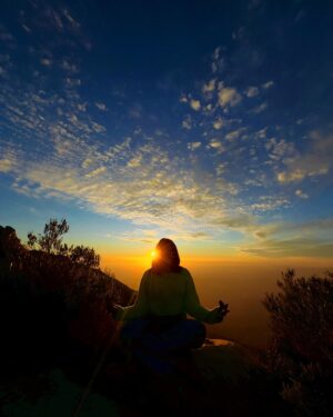 Uroosa Khan Instagram - Sunset Therapy ☀️
📍 Gorakh Hills Station 

📸 @alialbalushistudio 

#gorakhhill #sindh #gorakhhillstation #sunset #sunsets #sunsettherapy