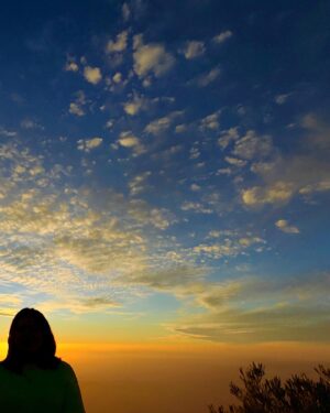Uroosa Khan Instagram - Sunset Therapy ☀️
📍 Gorakh Hills Station 

📸 @alialbalushistudio 

#gorakhhill #sindh #gorakhhillstation #sunset #sunsets #sunsettherapy