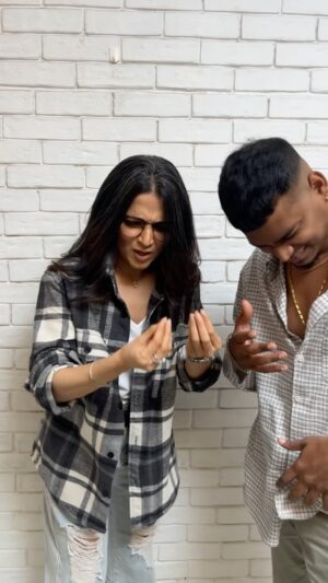 Vasantha Kumar P Instagram - With the OG PAIYAN @asalkolaar 
Watch this reel and apdiye go watch the podcast also #abcddthepodcast episode 2 (link in bio) now on @youtubeindia 
@spotifyindia @applemusic @youtubecreatorsindia 
#ddneelakandan #asalkolaar416