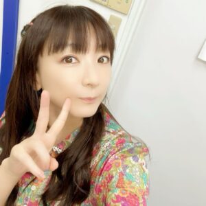 Yui Horie Instagram - .
今日はアニメイト大阪日本橋さんで『文学少女の歌集Ⅲ-文学少女と夜明けのバス停-』のポスターお渡し会でした♪

面白い方が多かったなぁ（笑）
来て下さったみなさま♪ありがとうございました♪
