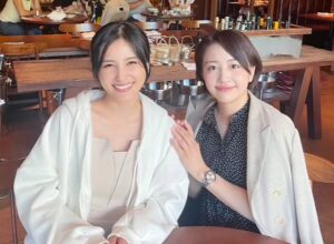 Yuka Aiuchi Instagram - 面白くて、繊細で、実はとっても努力家な池谷アナ。
アナウンス部を去るのは寂しいけれど
新しい挑戦を心から尊敬しているし、応援しています！

輝く未来へ向かって、どこまでも！🏃‍♀️‍➡️✨

#池谷実悠 
#みゆみゆ