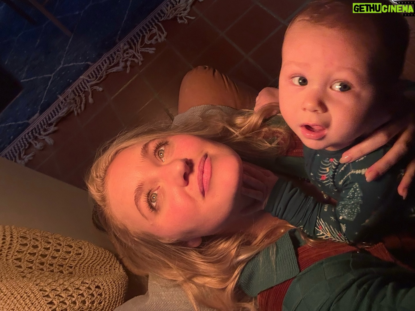 AJ Michalka - 5.4K Likes - Waiting for Santa 🎄