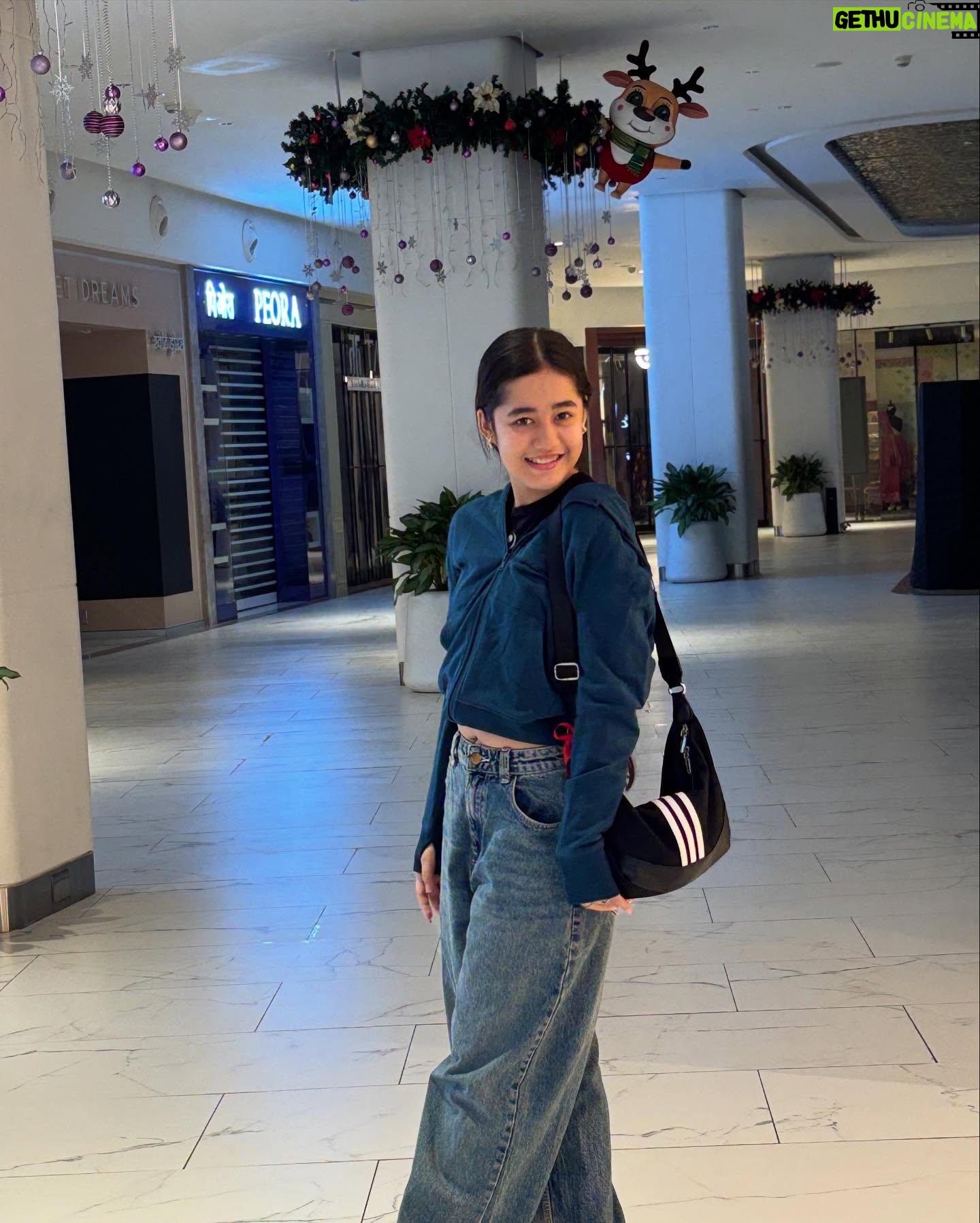 Aakriti Sharma - 28.9K Likes - Grateful for 2024 🫶❤️✨
#almostnewyear #grateful #blessed #aakritisharma #newyear #instafam