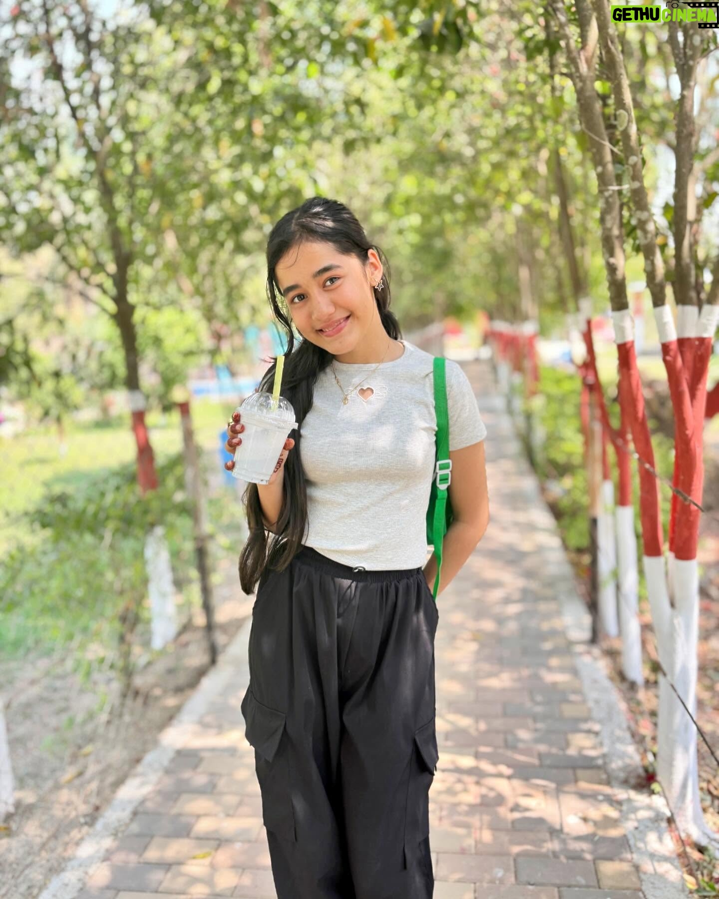 Aakriti Sharma - 69.9K Likes - Find me under the 🌴 🌸🎀🌸
#summer #vacation #aakritisharma