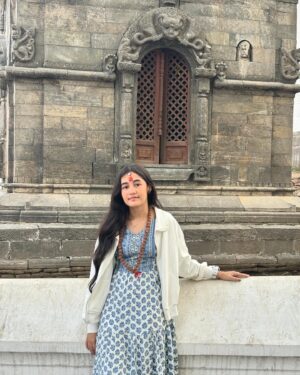 Aakriti Sharma Instagram - If you see with innocent eyes, everything is divine ❤️🙏

#pashupathinath #temple #kathmandu #aakritisharma