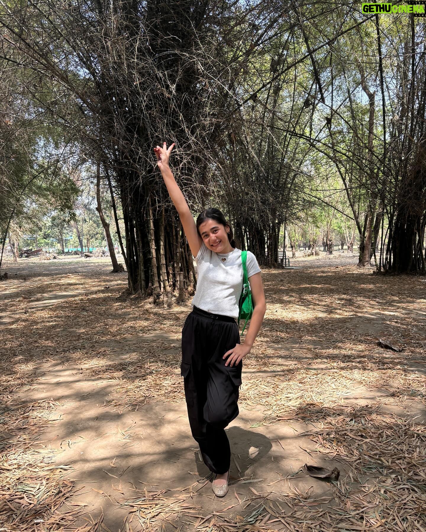 Aakriti Sharma - 34.9K Likes - Happiness tab hai jab aap , kahin bhi jaye sabko kush kar de✨❤️🌸
Core memories, my lovely happy photo dumps 🫶
#april #dump #memories #aakritisharma #instagram