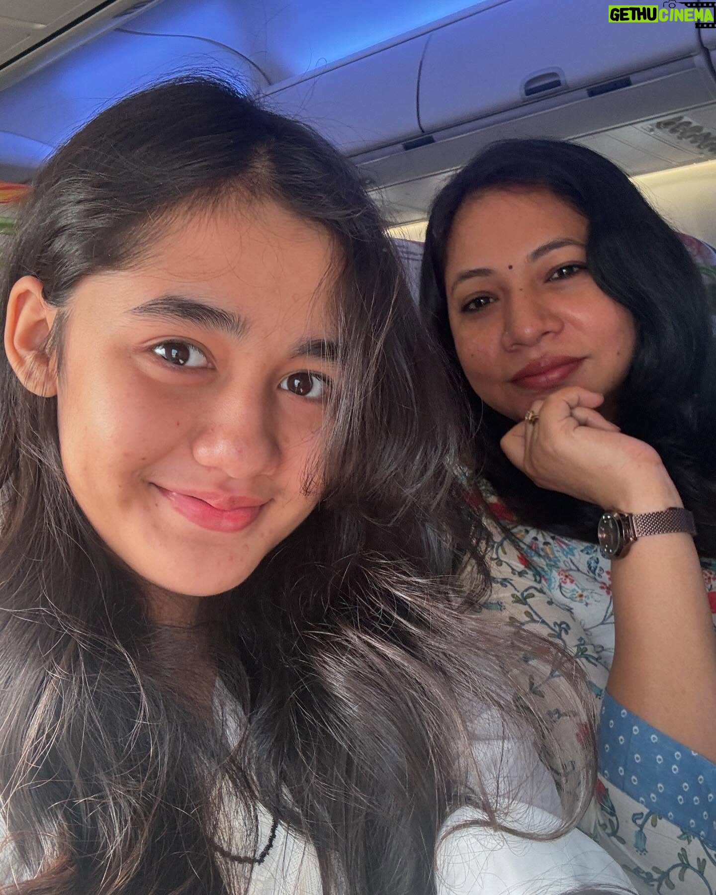 Aakriti Sharma - 31.4K Likes - Somewhere in the sky ✈️✨❤️
#travelgram #aakritisharma