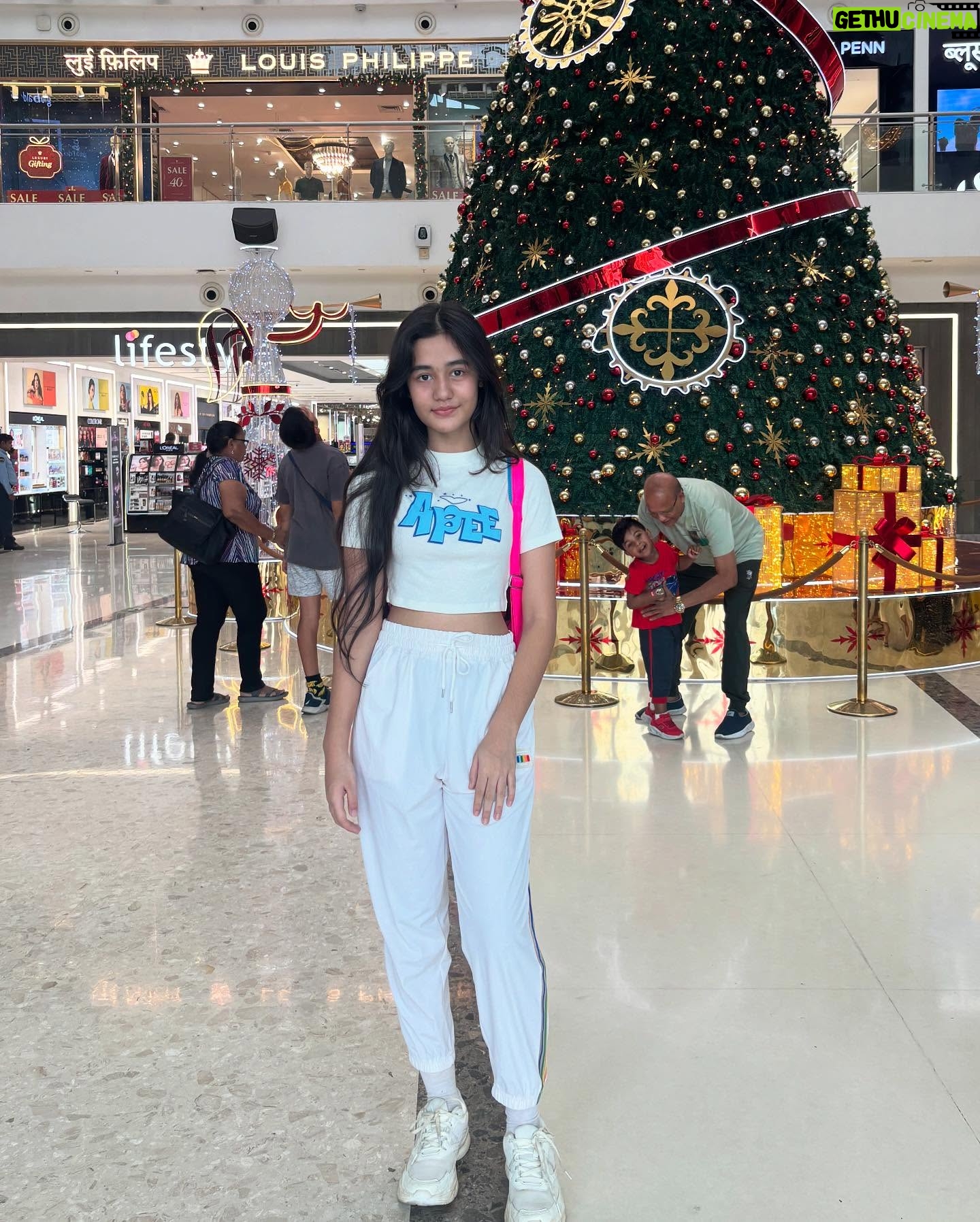 Aakriti Sharma - 60.7K Likes - Jan’s throwback 2024 🙏🌸✨❤️
#january #throwback #aakritisharma #memories