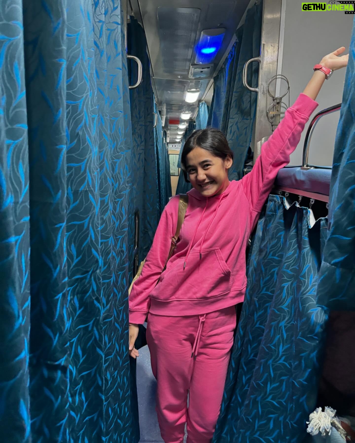 Aakriti Sharma - 32.9K Likes - September dump 🌸❤️☘️🍰✨❤️
#september #memories #aakritisharma