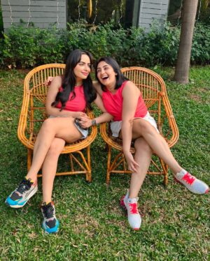 Aanchal Munjal Instagram - On a muchhhh needed fam getaway 🫠 Loveee twinning w @theanunarang 😍
Thank you @riverestateresort for such a lovely holiday & amazing hospitality ❤️