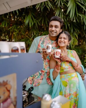 Aarohi Patel Instagram - Sundowner Haldi 💛 
05.12.24
.
Pictures : @silverlightstudios.in 
Event curated and managed by @event.kalakar 
Event styled and designed by @events_by_the_planners_project 
Music : @aalapdipeshdesai @parthdesai.27 
Singer : @jigrra 
Location : @bamboosaa
Caffeine handled by @thedarkroast