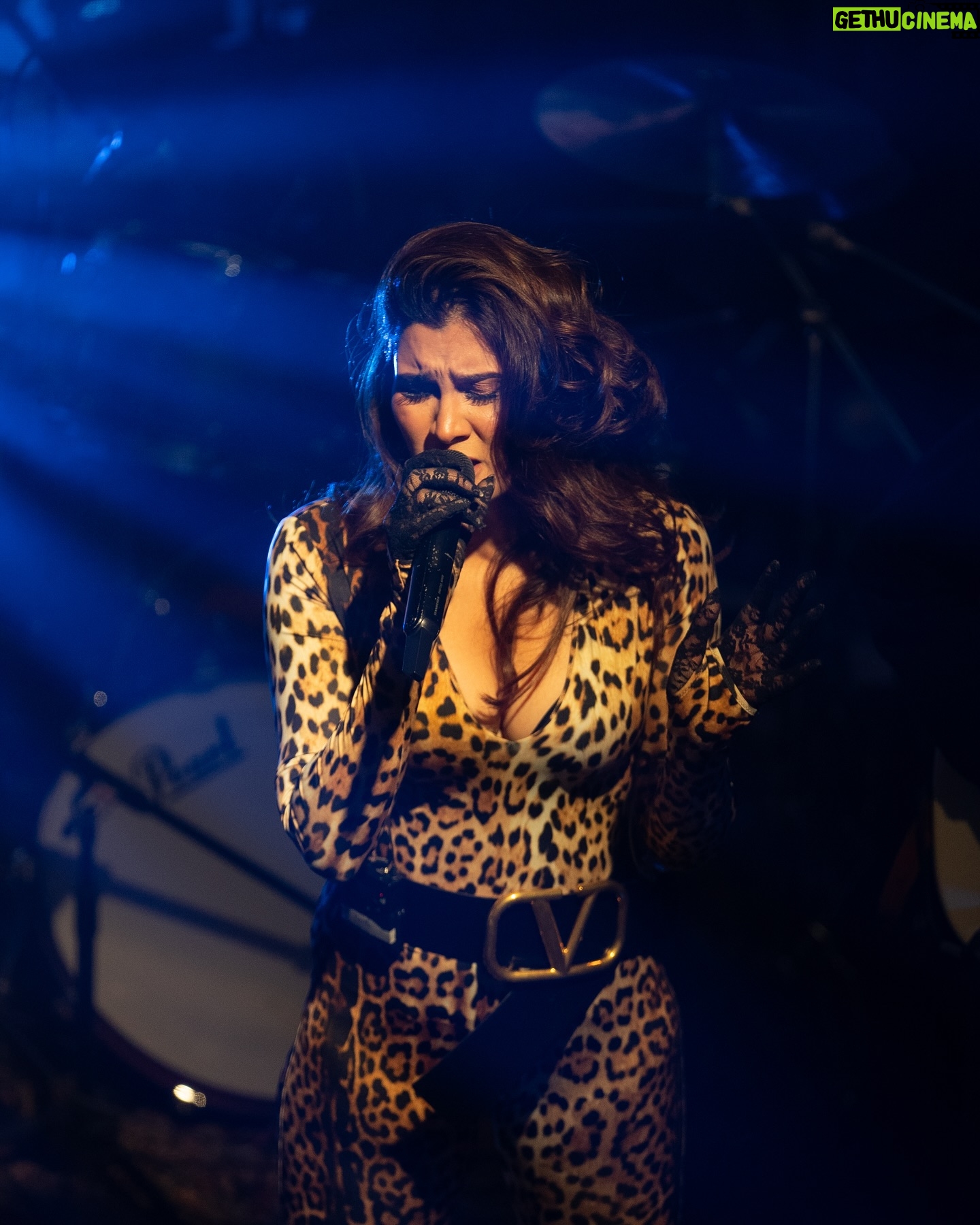 Aastha Gill - 39.1K Likes - Little wild, a lot fierce 🐆
Wearing @roberto_cavalli
Belt @maisonvalentino
Boots @nakedwolfe
Photos @wandering_harshit
HMU @cashmakeupartistry