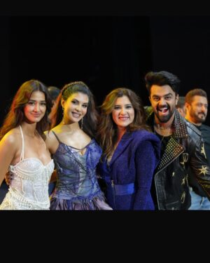 Aastha Gill Instagram - Dubai, you’ve been a dream! 🌟 Honored to be the only live musician and share the stage with such incredible talent at Da-bangg. ♥️

These moments remind me why I love what I do. Huge thanks to @akshatbansal__ @bloni.atelier for this stunning custom fit—you brought my vision to life! ❤️‍🔥

Big love to everyone who made it happen and to all of you who brought the vibe! ✨

HMU: @cashmakeupartistry ♥️
Styling: @doyoulovedeep