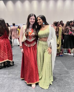 Aastha Shah Instagram - Navaratri Dump✨🥁

✨Outfit 1 - @gurukrupa_creation 
✨Outfit 2 - @designbyshweta 
✨Outfit 3 - @_vulcal_ 
✨Outfit 4 - @designbyshweta 
✨Outfit 5 - @gurukrupa_creation