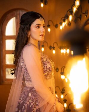 Aastha Shah Instagram - Festive season is my favourite✨

Outfit - @seasonsmumbai 
HMU - @kajolrpaswwan @kajolrpaswwanmakeupacademy 
Shot by @anmoltawde
