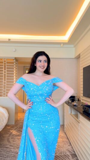 Aastha Shah Instagram - Dressed up as Elsa from Frozen for the @disneycruiselinesg event in Singapore❄️✨

@disney