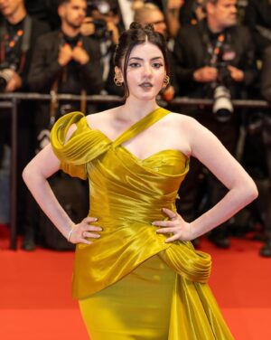 Aastha Shah Instagram - Greenest flag on the red carpet at Cannes❤️

Outfit: @fouadsarkisofficial @maison7dubai
Earrings: @isharya
Rings: @isharya @swarovski @rang_akankshanegi 
Cuff: @swarovski
Shoes: @oceedeeshoes
Styled by: @sabrinawhite98
Assisted by: @ashgkz @cosmo_bydivya
HMU: @kajolrpaswwan @kajolrpaswwanmakeupacademy 

Thank you @brut.india for the best day❤️