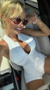 Actress Abby Dowse HD Photos and Wallpapers February 2024
