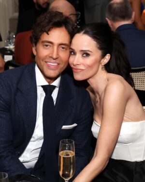 Abigail Spencer Instagram - Style start. #2025 💋
#WWDStyleAwards @wwd 
@claytonhawkins 📷
@nhinako_makeup 
@kikavargas_ 
@roseark