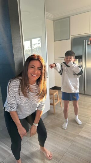 Ada Nicodemou Instagram - The ultimate mum fitness hack 😅 #MumLife