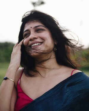 Aditi Balan Instagram - Another set of pics from the daughter of the sea series ✨

📸 @dreamsbyhrishi 
Saree @thousandthreads.india
