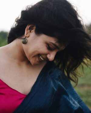 Aditi Balan Instagram - Another set of pics from the daughter of the sea series ✨

📸 @dreamsbyhrishi 
Saree @thousandthreads.india