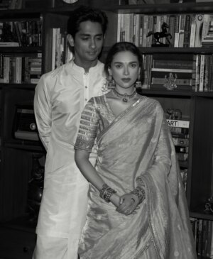 Aditi Rao Hydari Instagram - “You are my Sun, my Moon, and all my Stars…”

To being Pixie Soulmates for eternity…to laughter, to never growing up…

To Eternal Love, Light & Magic ❤️

Mrs & Mr Adu-Siddhu 💫