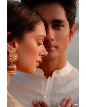 Aditi Rao Hydari Instagram - “You are my Sun, my Moon, and all my Stars…”

To being Pixie Soulmates for eternity…to laughter, to never growing up…

To Eternal Love, Light & Magic ❤️

Mrs & Mr Adu-Siddhu 💫