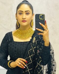 Actress Aditi Sajwan HD Photos and Wallpapers December 2024