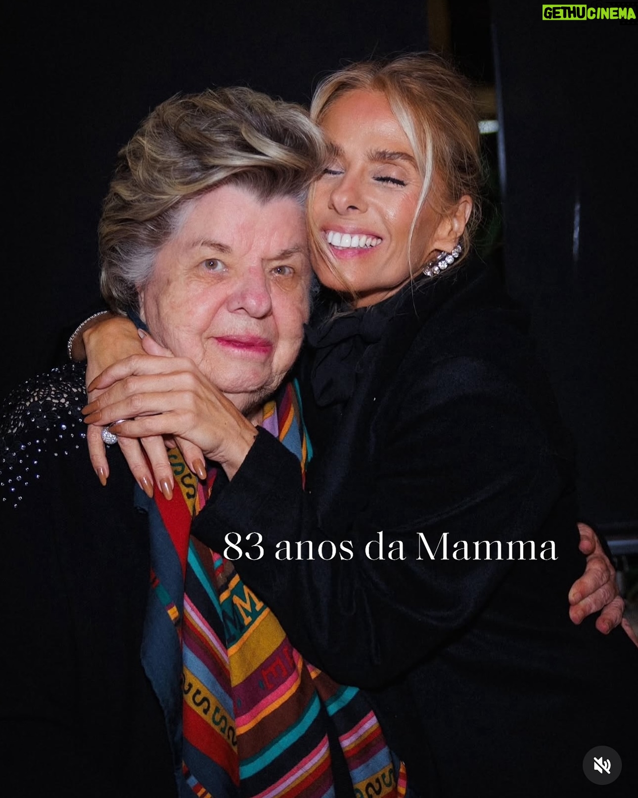 Adriane Galisteu - 120.9K Likes - Sou só gratidão neste ano que passou…. Encontros incríveis , muito trabalho , reencontros inesperados são tantas emoções…. O que eu espero para 2025? Que seja ainda melhor pra todos nós!!! Feliz ANO NOVO meus amores!