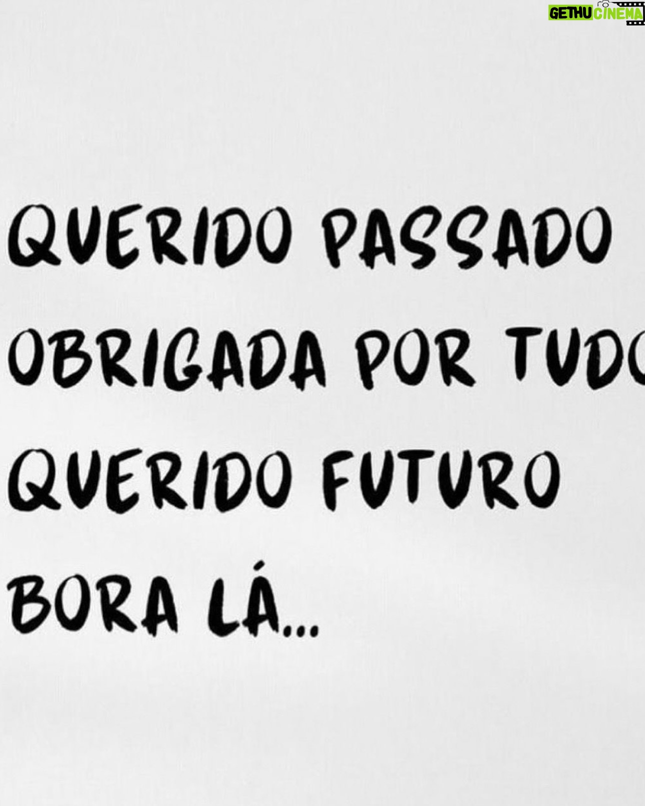 Adriane Galisteu - 120.9K Likes - Sou só gratidão neste ano que passou…. Encontros incríveis , muito trabalho , reencontros inesperados são tantas emoções…. O que eu espero para 2025? Que seja ainda melhor pra todos nós!!! Feliz ANO NOVO meus amores!