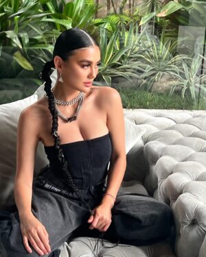 Agnez Mo Instagram - 🥳

#AGNEZMO