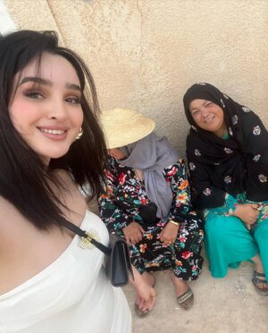 Ahlem Fekih Instagram - September dump 🫀👨‍👩‍👦🌝💫🧸
Family first