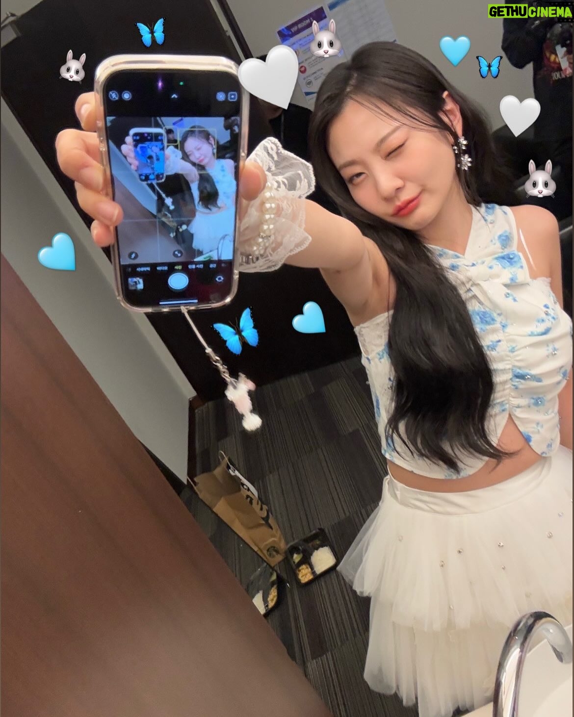 Ahn Ji-young - 20K Likes - 🐰🩵🦋