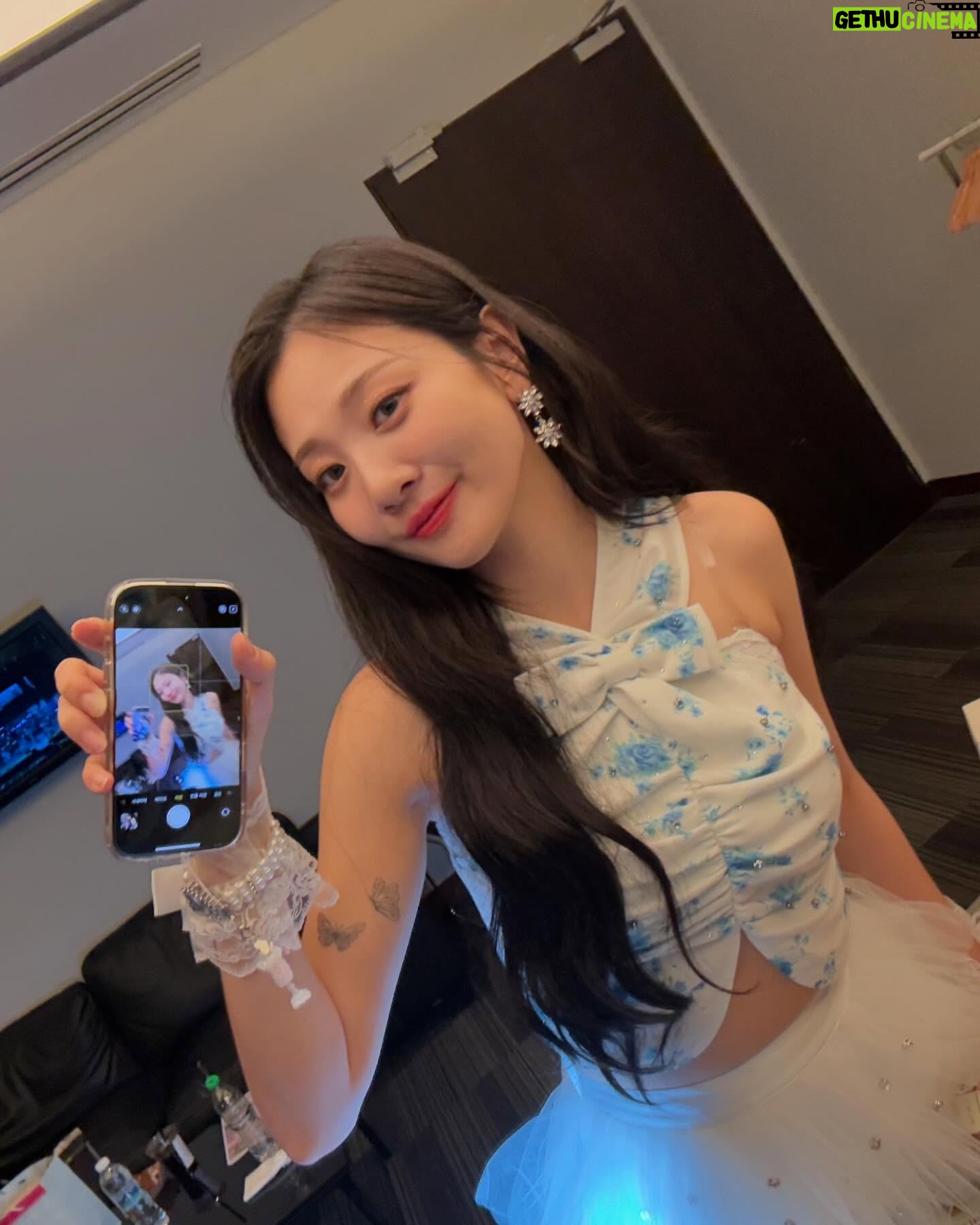 Ahn Ji-young - 20K Likes - 🐰🩵🦋