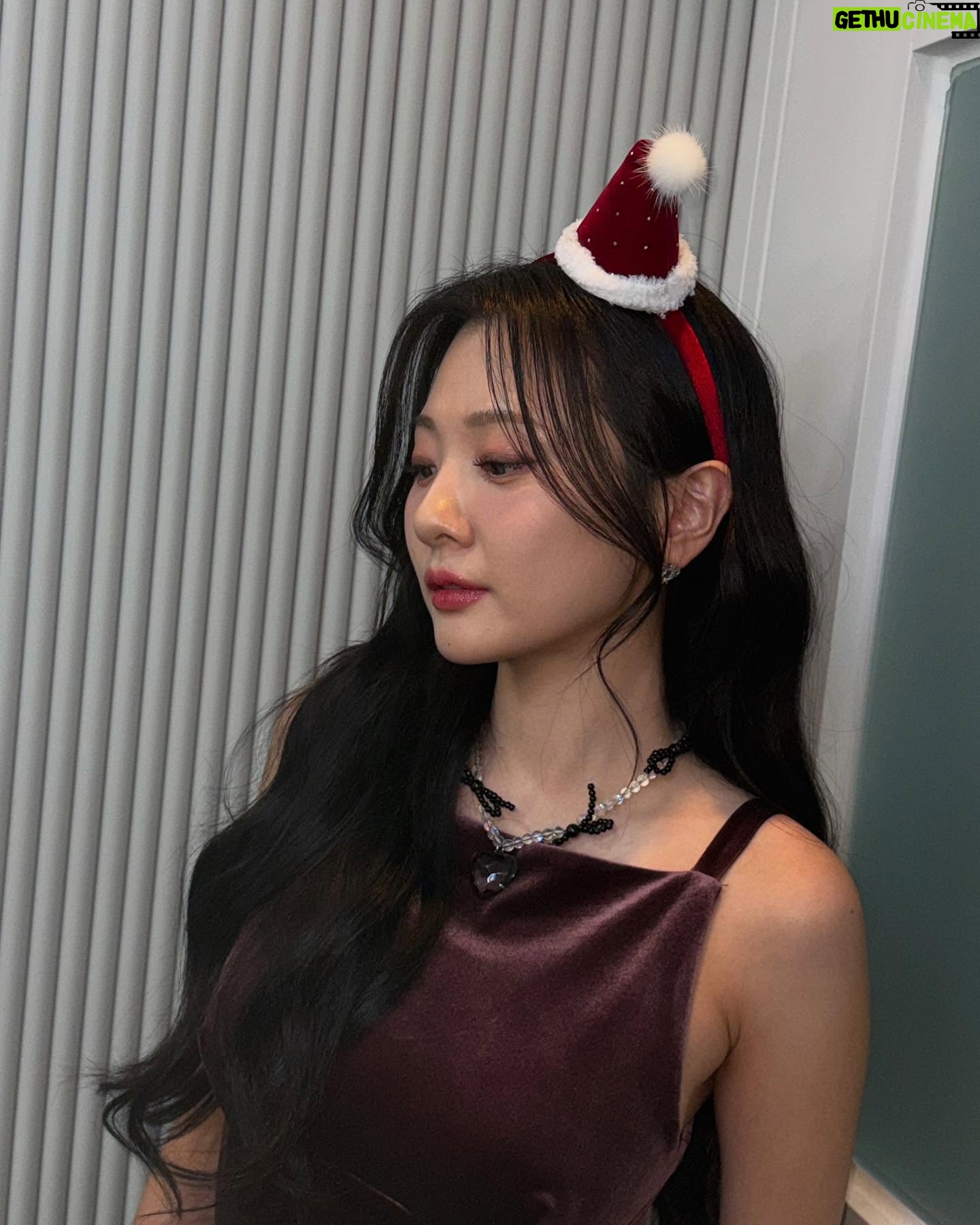 Ahn Ji-young - 21.5K Likes - 기록✏️