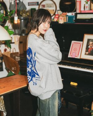 Aimi Instagram - 《予約発売期間: 9/26 18:00 〜 10/10 17:59》

#RADINEO #aimoriginal #パーカー声優