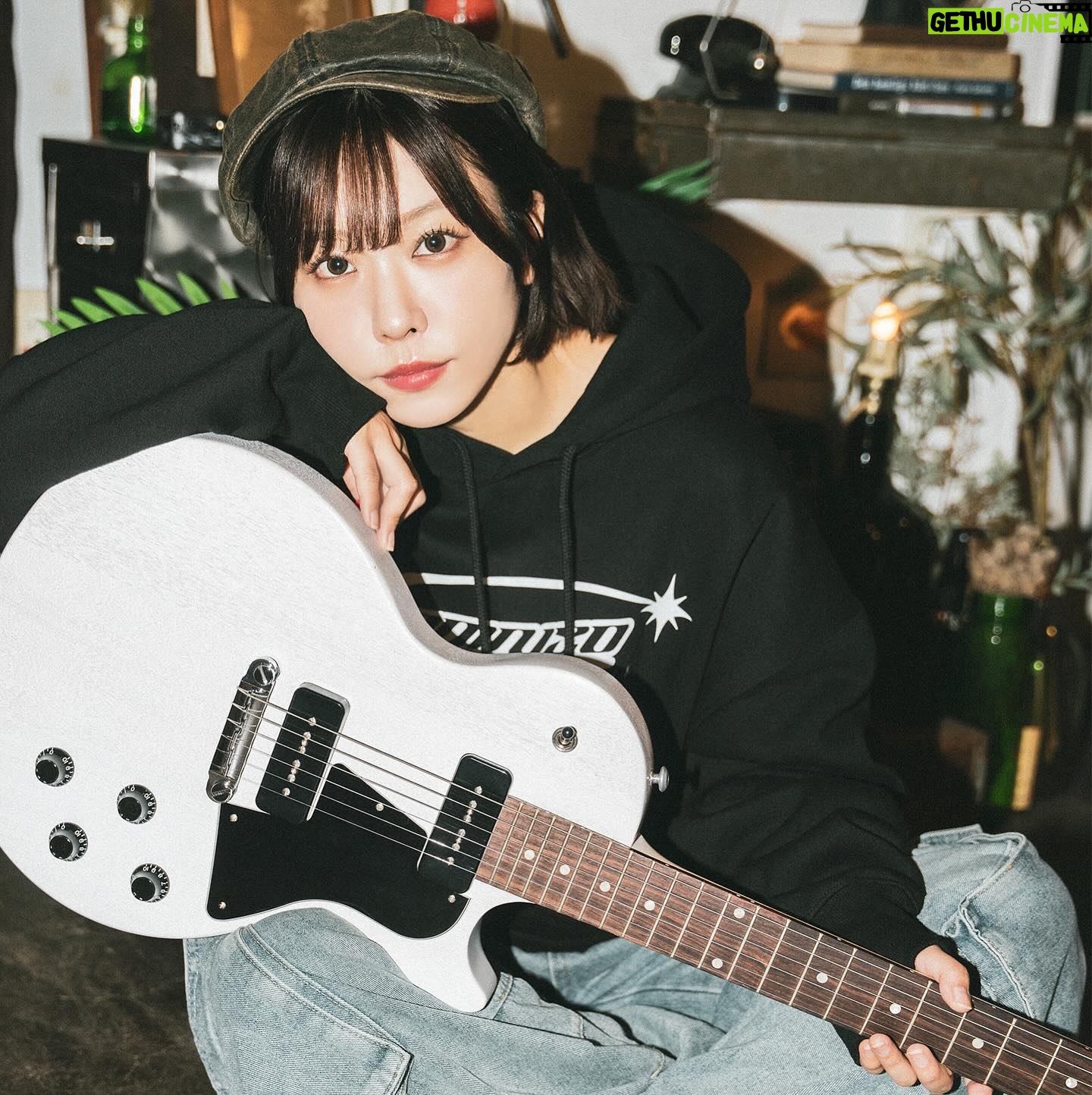 Aimi - 8.2K Likes - 《予約発売期間: 9/26 18:00 〜 10/10 17:59》
#RADINEO #aimoriginal #パーカー声優