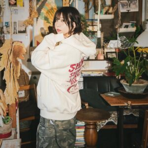 Aimi Instagram - 【AiM:Øriginal ✖️ RADINEO】

＼✨コラボアパレル情報解禁✨／

📢なんと再び60%さんでの発売です☺️

今回は私が普段愛用しているブランドさんとのコラボになります…♡♡♡

🔗https://www.sixty-percent.com/collaborations/202409-aimi-radineo_cl

予約は本日からスタート‼️
ぜひGETしてね〜っ‼️

《予約発売期間: 9/26 18:00 〜 10/10 17:59》

#RADINEO #aimoriginal #パーカー声優