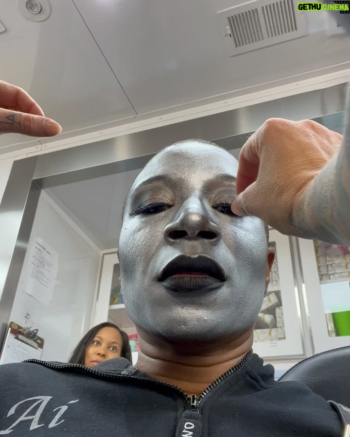 Aisha Hinds - 33.3K Likes - •| T I N • N I G H T • on • 9 1 1 |•
Tune in TIN night for a special Halloween Episode on @911onabc
So much FUN! And a little bit of FRIGHT! 😳
📷: @jenniferlovehewitt ✨❤️✨